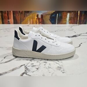 Veja V-10 CWL White Black Sneakers Size 9 Men's, 10.5 Women's